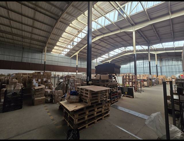1,589M² FACTORY TO LET IN BOKSBURG EAST